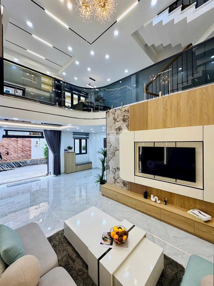 Bề ngang nhà 5m70 đúng nghĩa vila gò vấp quá đã