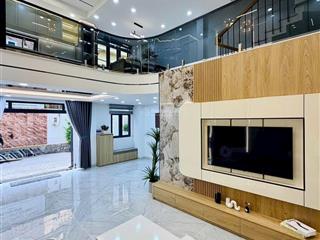 Bề ngang nhà 5m70 đúng nghĩa vila gò vấp quá đã