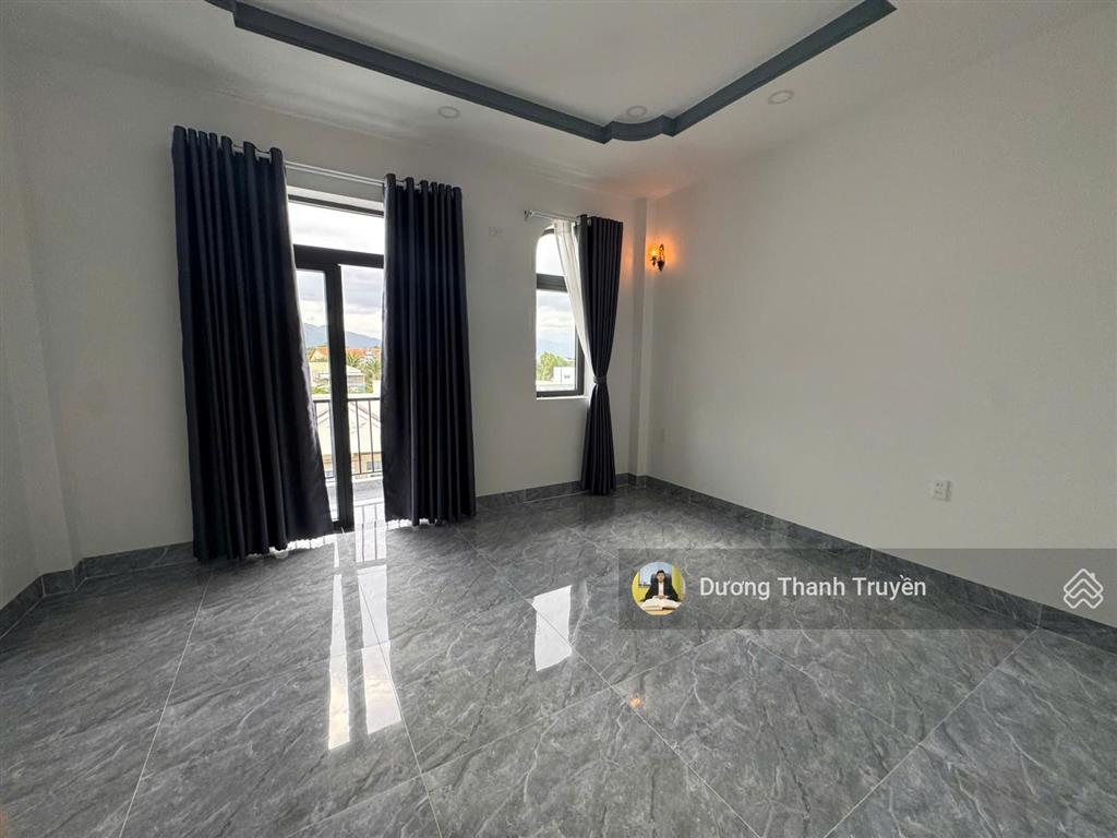 Bán nhà đẹp 3 tầng mới 100% tại vĩnh ngọc gần bờ kè sông cái  đường oto 3m  giá tốt chỉ 3,75 tỷ