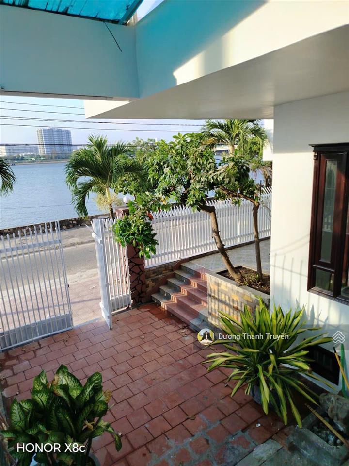 Bán gấp căn biệt thự 3 tầng view trực diện sông, vị trí hiếm cạnh dự án sungroup, gần biển, 16 tỷ