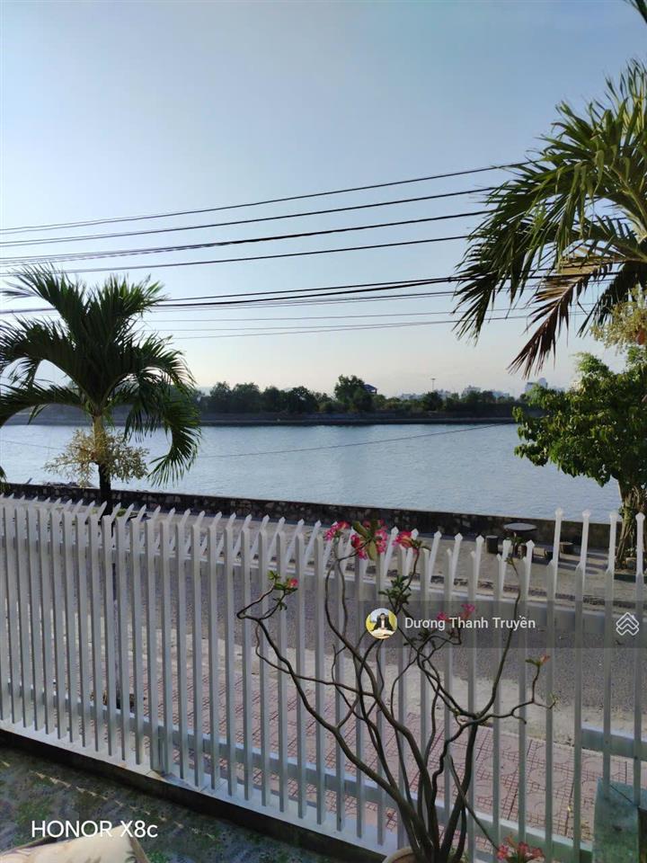 Bán gấp căn biệt thự 3 tầng view trực diện sông, vị trí hiếm cạnh dự án sungroup, gần biển, 16 tỷ