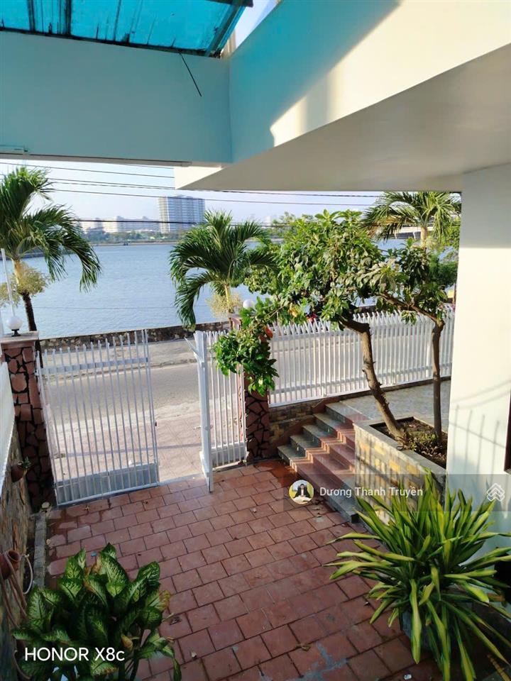 Bán gấp căn biệt thự 3 tầng view trực diện sông, vị trí hiếm cạnh dự án sungroup, gần biển, 16 tỷ