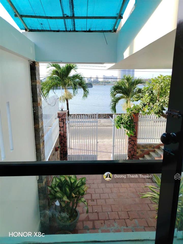 Bán gấp căn biệt thự 3 tầng view trực diện sông, vị trí hiếm cạnh dự án sungroup, gần biển, 16 tỷ