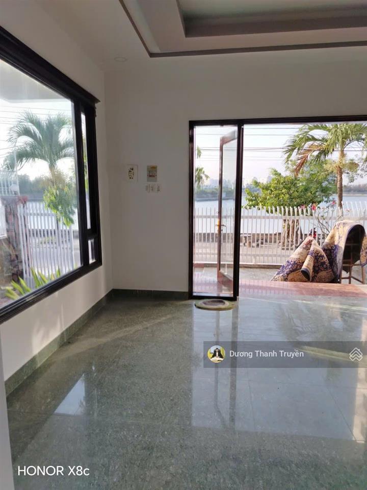 Bán gấp căn biệt thự 3 tầng view trực diện sông, vị trí hiếm cạnh dự án sungroup, gần biển, 16 tỷ