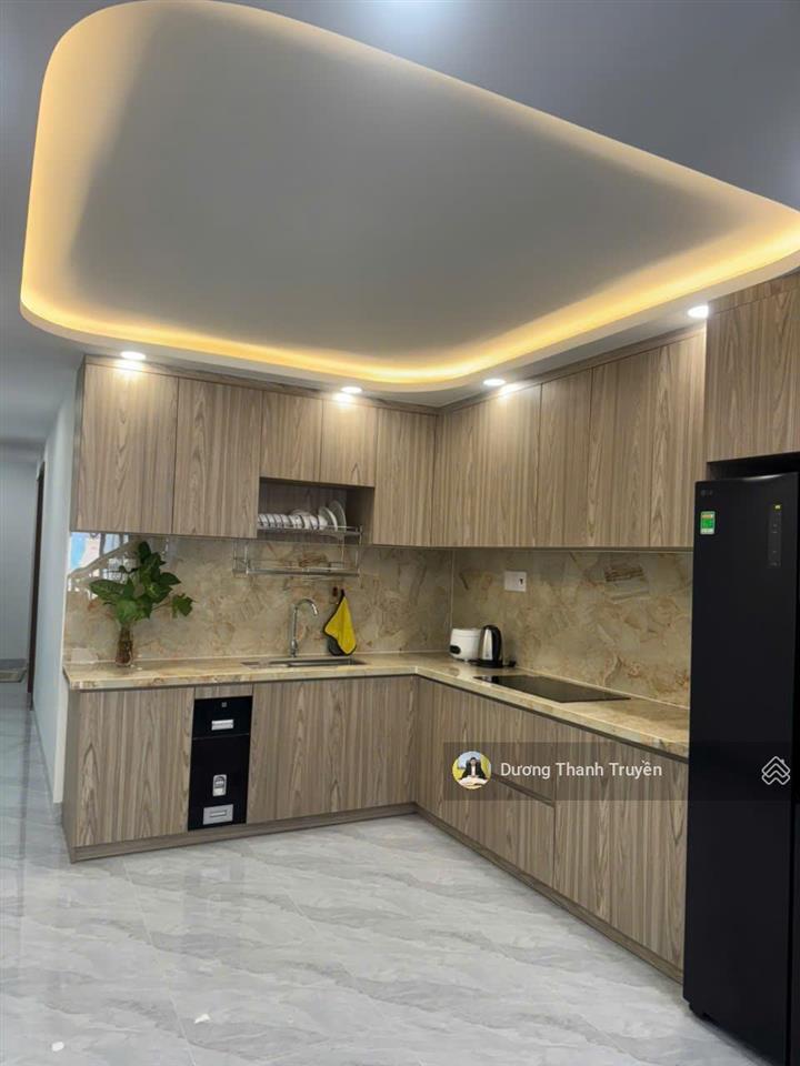 Giảm sâu 1 tỷ 350 bán gấp nhà 2 tầng vĩnh nguyên gần biển, full nội thất cao cấp, dt 97,4m2, sẵn sổ