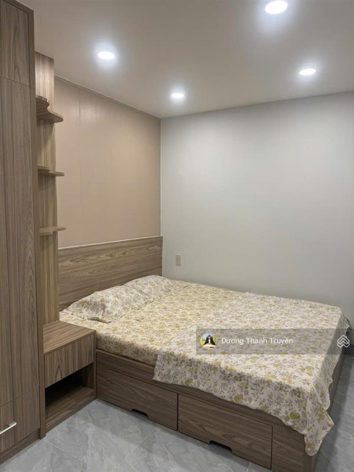 Giảm sâu 1 tỷ 350 bán gấp nhà 2 tầng vĩnh nguyên gần biển, full nội thất cao cấp, dt 97,4m2, sẵn sổ