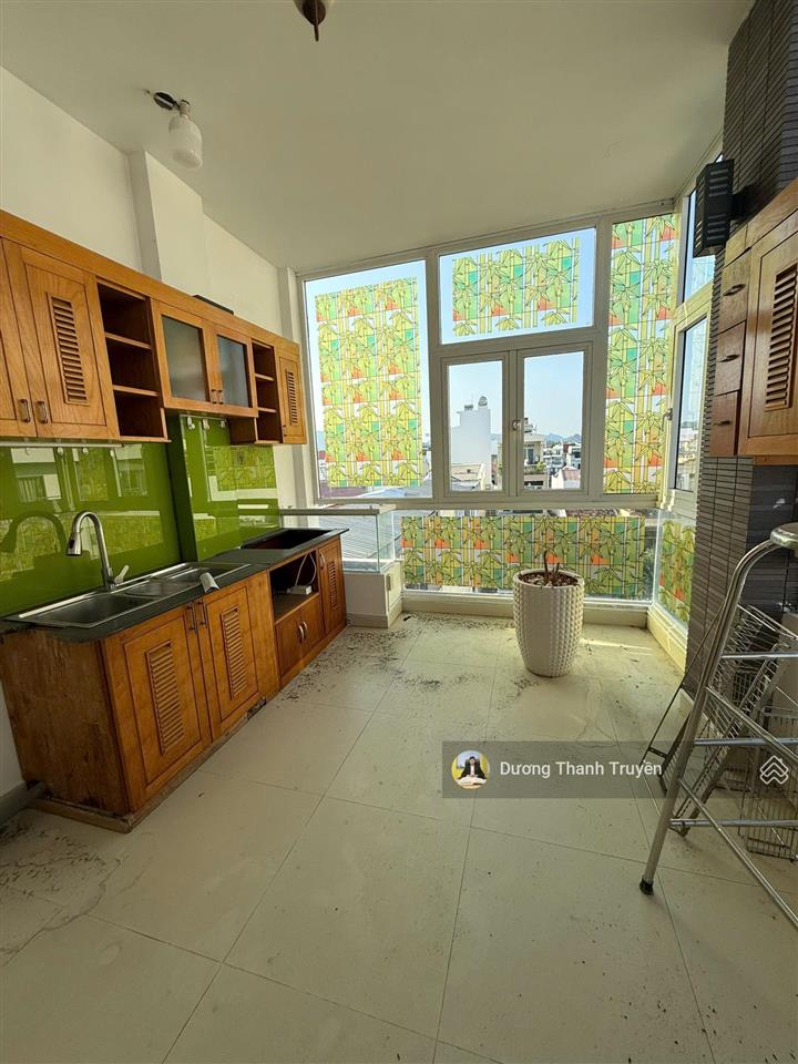 Bán nhà 4 tầng gần biển mặt tiền đường hồng lĩnh ngay trung tâm khu bàn cờ nha trang giá chỉ 5 tỷ