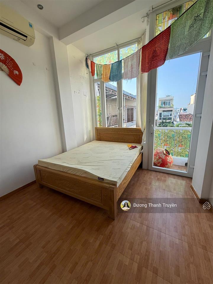 Bán nhà 4 tầng gần biển mặt tiền đường hồng lĩnh ngay trung tâm khu bàn cờ nha trang giá chỉ 5 tỷ