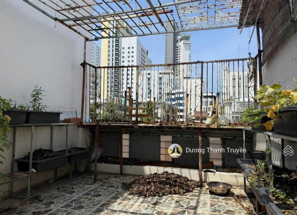 Bán nhà 4 tầng hẻm ô tô bạch đằng khu phố tây nha trang  cách biển 400m  giá chỉ 6 tỷ bớt lộc