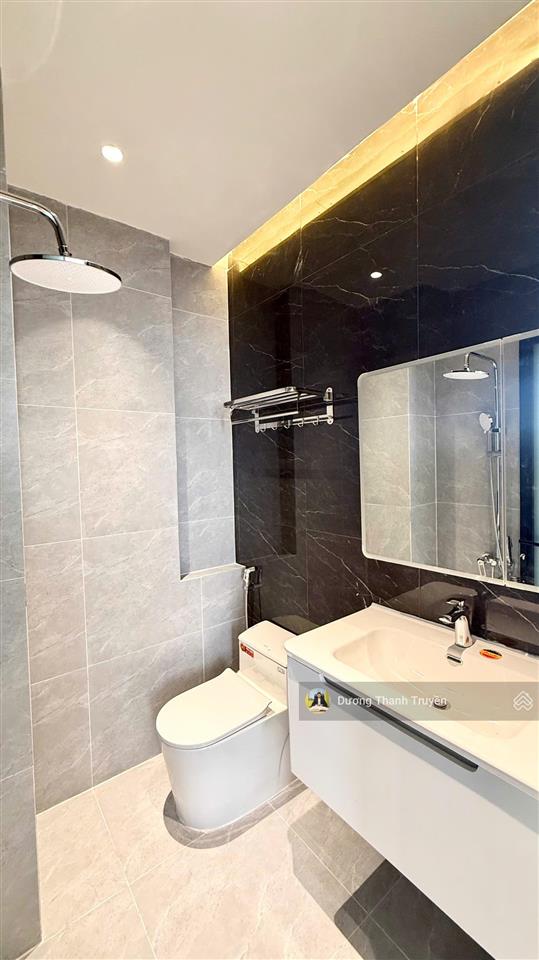 Bán căn nhà 4 tầng góc 2 mặt tiền võ nguyên giáp siêu thoáng, vị trí kinh doanh vàng, giá 7,8 tỷ