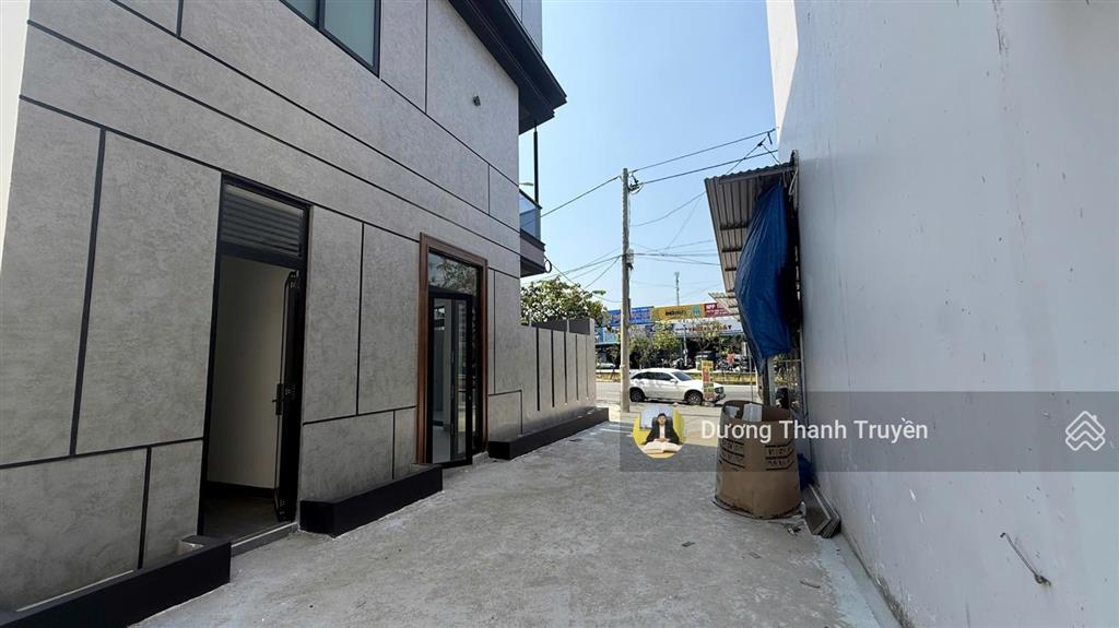 Bán căn nhà 4 tầng góc 2 mặt tiền võ nguyên giáp siêu thoáng, vị trí kinh doanh vàng, giá 7,8 tỷ