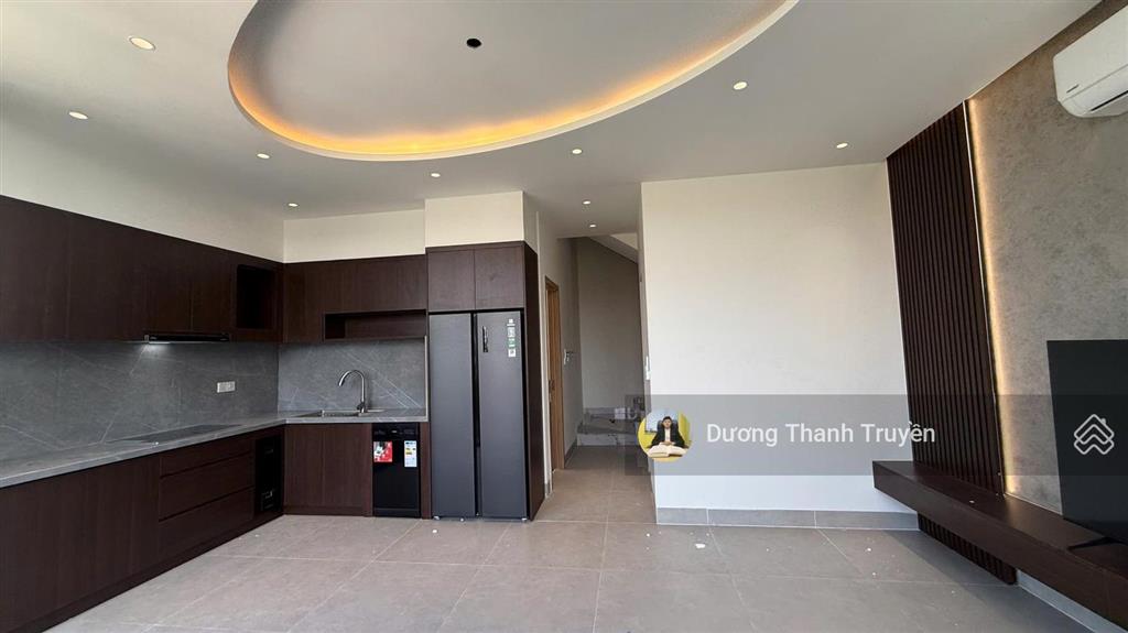 Bán căn nhà 4 tầng góc 2 mặt tiền võ nguyên giáp siêu thoáng, vị trí kinh doanh vàng, giá 7,8 tỷ