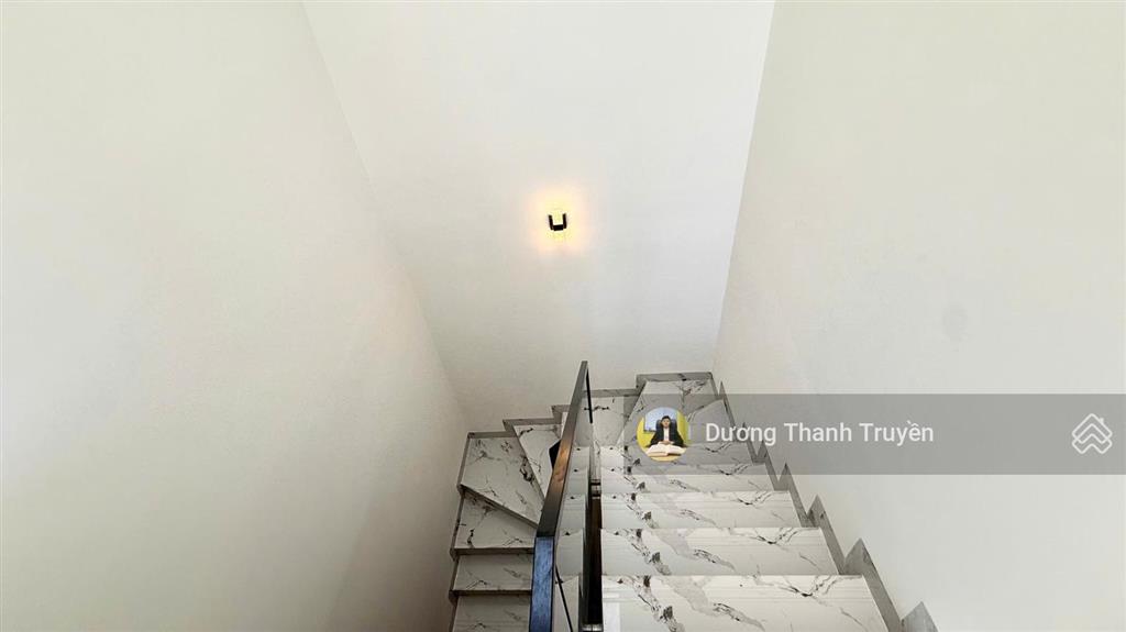 Bán căn nhà 4 tầng góc 2 mặt tiền võ nguyên giáp siêu thoáng, vị trí kinh doanh vàng, giá 7,8 tỷ