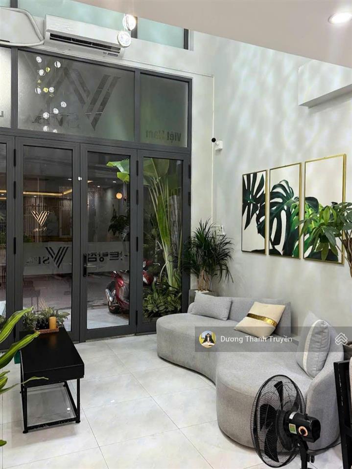 Bán nhà 4 tầng mặt tiền đường mê linh nha trang, đang có sẵn dòng tiền 30 triệu/tháng, giá 26,5 tỷ