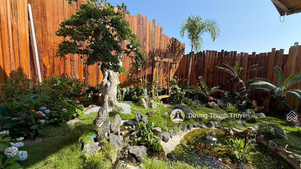 Bán nhà vườn 3 tầng view biển không gian sống nghỉ dưỡng giữa lòng thành phố, sẵn sổ, giá 30 tỷ tl