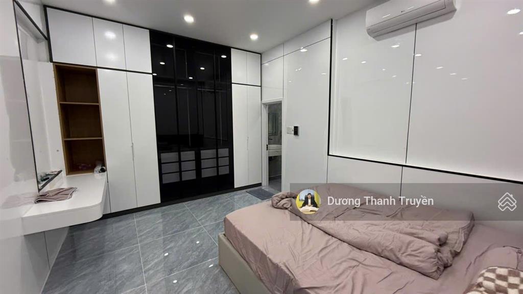 Bán nhà vườn 3 tầng view biển không gian sống nghỉ dưỡng giữa lòng thành phố, sẵn sổ, giá 30 tỷ tl