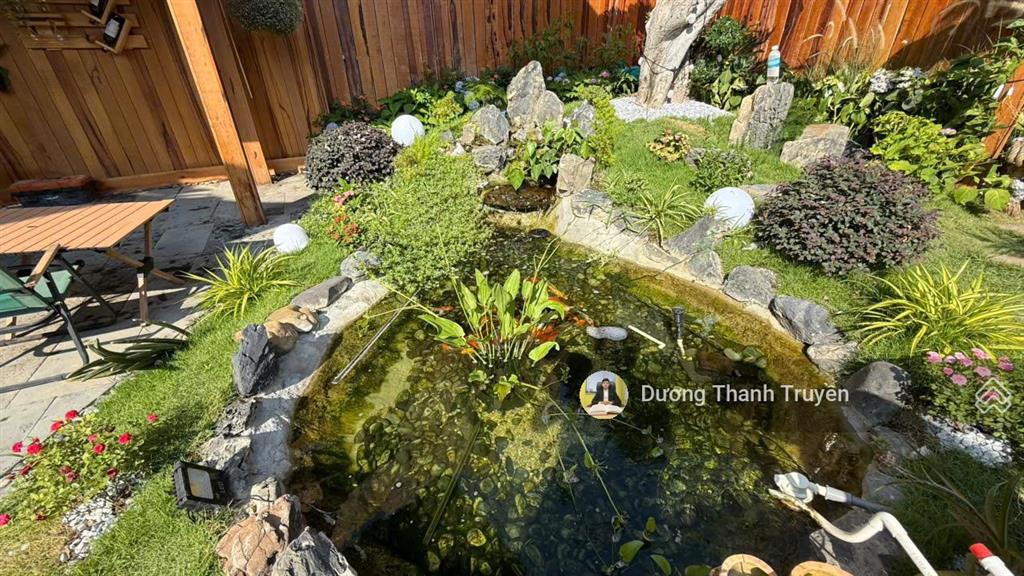 Bán nhà vườn 3 tầng view biển không gian sống nghỉ dưỡng giữa lòng thành phố, sẵn sổ, giá 30 tỷ tl