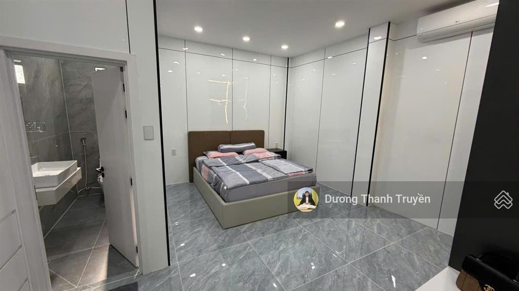 Bán nhà vườn 3 tầng view biển không gian sống nghỉ dưỡng giữa lòng thành phố, sẵn sổ, giá 30 tỷ tl