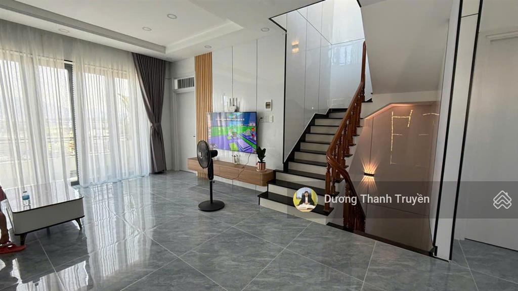 Bán nhà vườn 3 tầng view biển không gian sống nghỉ dưỡng giữa lòng thành phố, sẵn sổ, giá 30 tỷ tl