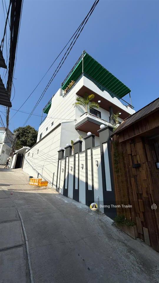 Bán nhà vườn 3 tầng view biển không gian sống nghỉ dưỡng giữa lòng thành phố, sẵn sổ, giá 30 tỷ tl