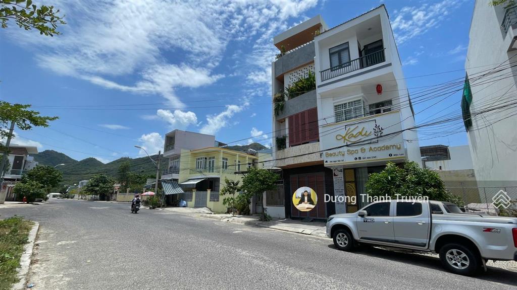 Bán lô đất đẹp mặt tiền đường ngô văn sở gần biển, cạnh bến du thuyền nha trang giá tốt chỉ 72tr/m2