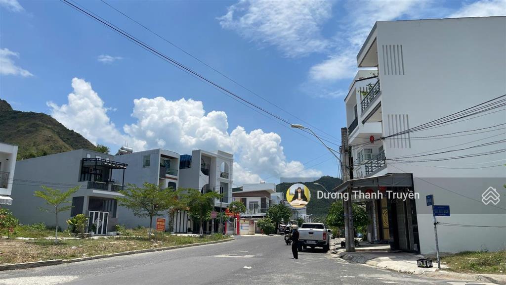 Bán lô đất đẹp mặt tiền đường ngô văn sở gần biển, cạnh bến du thuyền nha trang giá tốt chỉ 72tr/m2