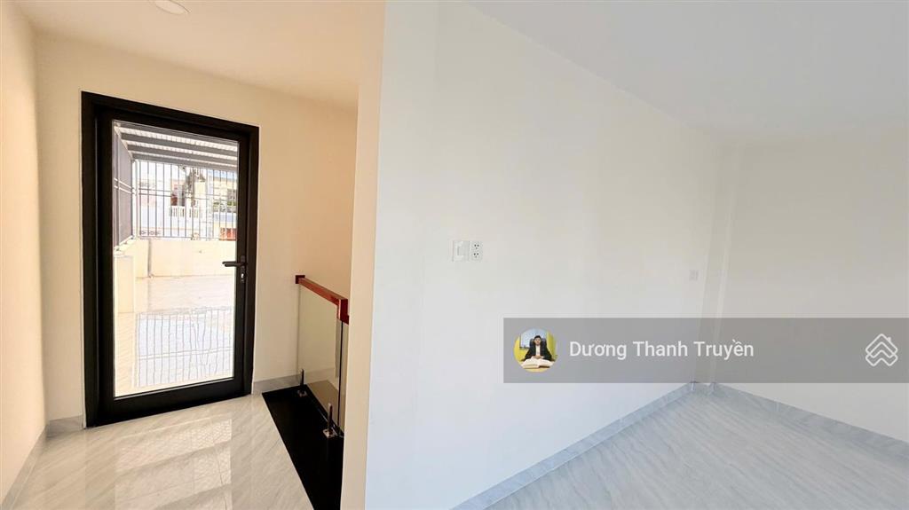 Bán nhà đẹp 3 tầng mặt tiền đường điện biên phủ, cách biển chỉ 900m, vị trí kinh doanh tốt, 11,8 tỷ