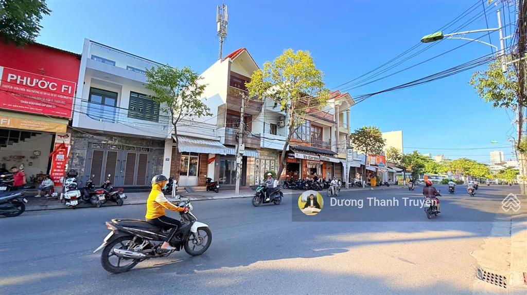 Bán nhà đẹp 3 tầng mặt tiền đường điện biên phủ, cách biển chỉ 900m, vị trí kinh doanh tốt, 11,8 tỷ