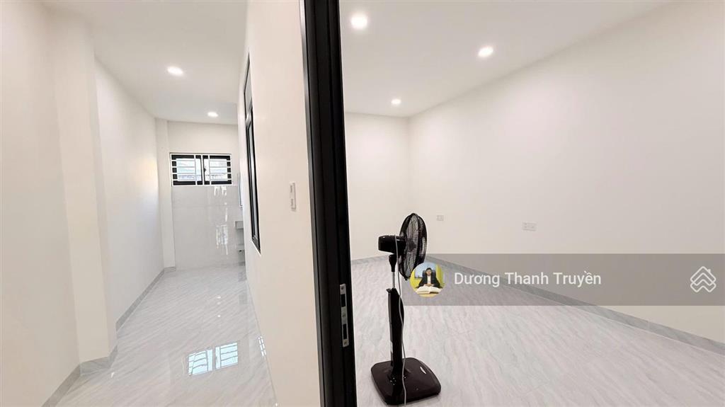 Bán nhà đẹp 3 tầng mặt tiền đường điện biên phủ, cách biển chỉ 900m, vị trí kinh doanh tốt, 11,8 tỷ