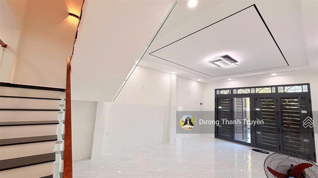 Bán nhà đẹp 3 tầng mặt tiền đường điện biên phủ, cách biển chỉ 900m, vị trí kinh doanh tốt, 11,8 tỷ