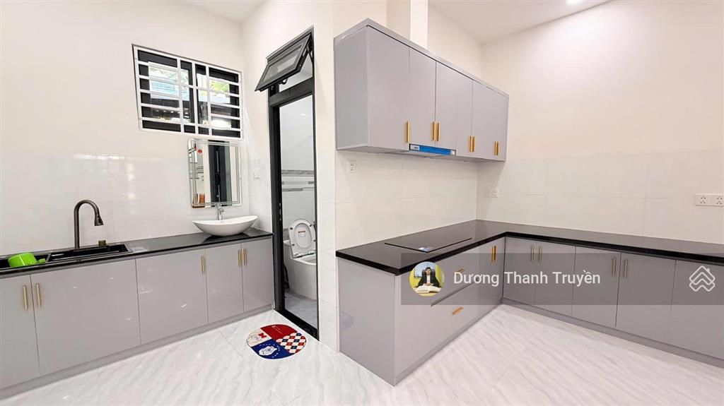 Bán nhà đẹp 3 tầng mặt tiền đường điện biên phủ, cách biển chỉ 900m, vị trí kinh doanh tốt, 11,8 tỷ