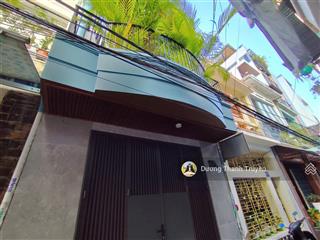 Bán gấp nhà 2 tầng mới tt nha trang hẻm lê thánh tôn, cách biển 400m, dt 46,7m2, sẵn sổ, 8,1 tỷ