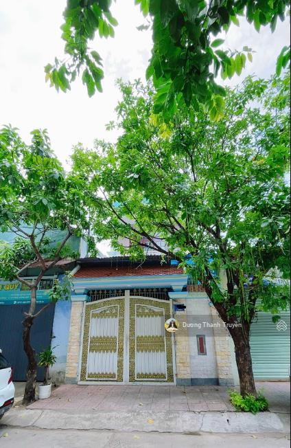 Bán nhà 3 tầng gần biển cạnh đường 2/4 vị trí đắc địa, gần chợ vĩnh hải, nơi an cư lý tưởng, 6,8 tỷ