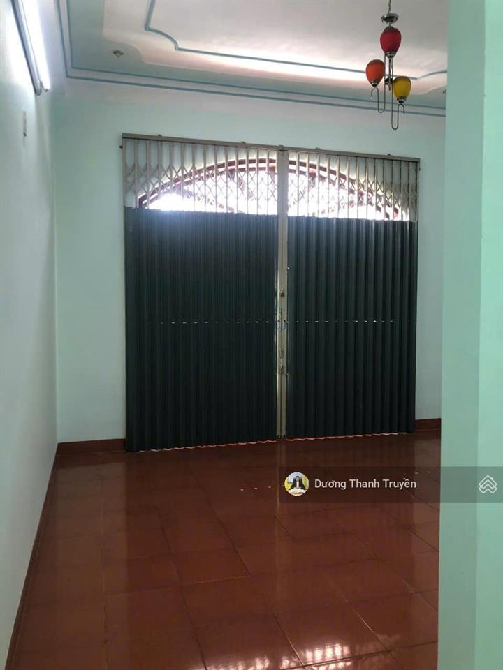 Bán nhà 3 tầng gần biển cạnh đường 2/4 vị trí đắc địa, gần chợ vĩnh hải, nơi an cư lý tưởng, 6,8 tỷ