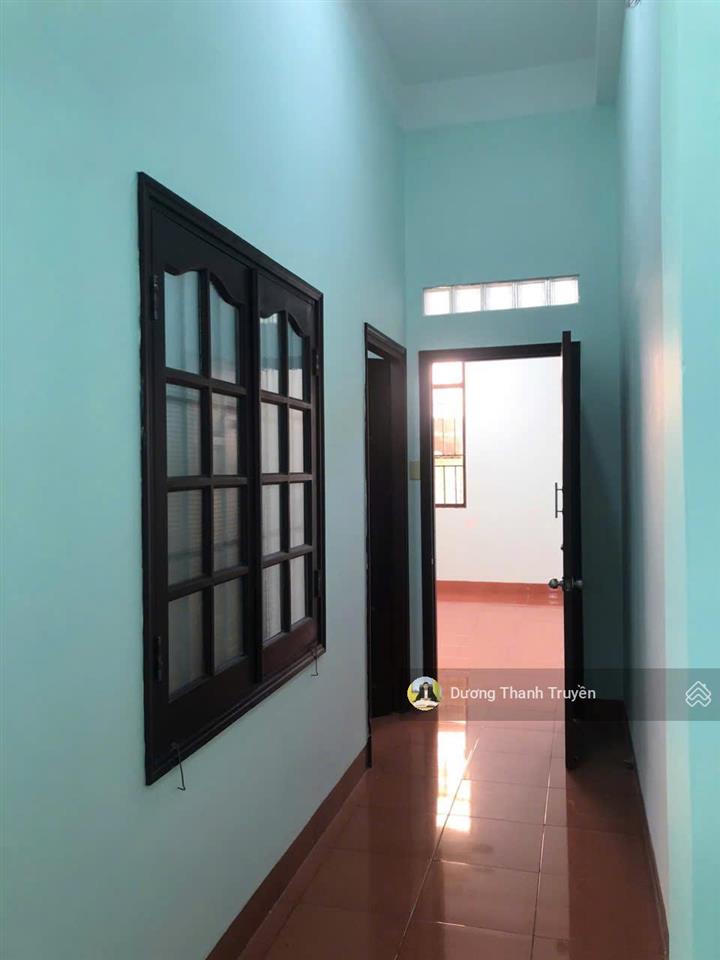 Bán nhà 3 tầng gần biển cạnh đường 2/4 vị trí đắc địa, gần chợ vĩnh hải, nơi an cư lý tưởng, 6,8 tỷ