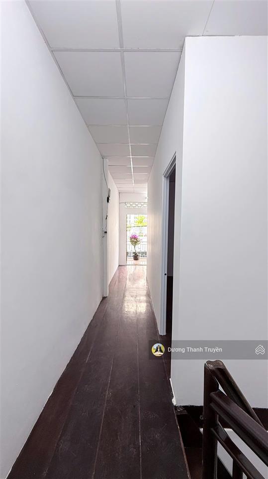 Bán nhà phố 2 tầng cạnh đường lê hồng phong, gần biển, siêu thị, đường oto 5m, sẵn sổ, 5ty379