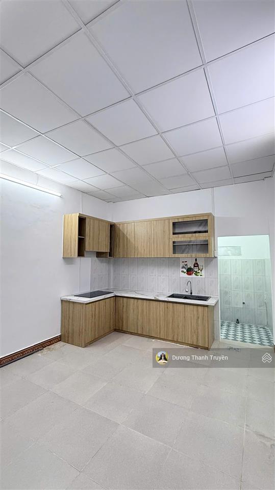 Bán nhà phố 2 tầng cạnh đường lê hồng phong, gần biển, siêu thị, đường oto 5m, sẵn sổ, 5ty379