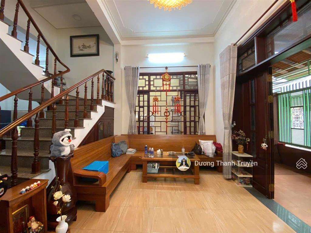 Nhà phố 4 tầng hẻm huỳnh thúc kháng cách biển chỉ 900m, ngang hiếm 6.1m, kinh doanh sầm uất, 10 tỷ