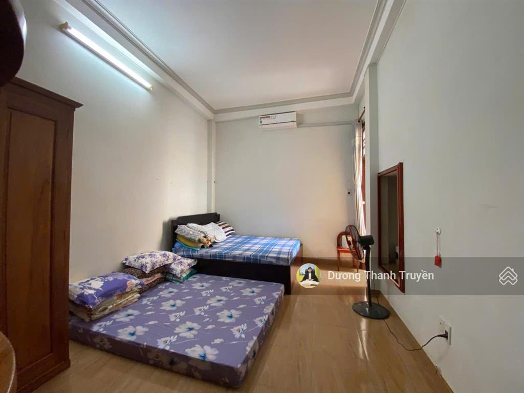 Nhà phố 4 tầng hẻm huỳnh thúc kháng cách biển chỉ 900m, ngang hiếm 6.1m, kinh doanh sầm uất, 10 tỷ