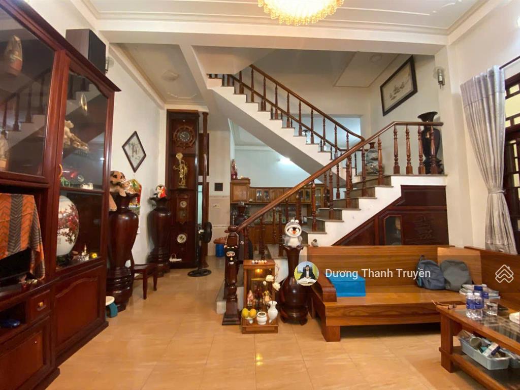 Nhà phố 4 tầng hẻm huỳnh thúc kháng cách biển chỉ 900m, ngang hiếm 6.1m, kinh doanh sầm uất, 10 tỷ