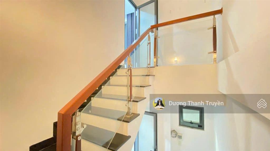 Bán toà căn hộ 5 tầng sẵn dòng tiền 17tr/tháng cạnh đường tố hữu, vị trí đẹp, sầm uất, giá rẻ 4,7tỷ