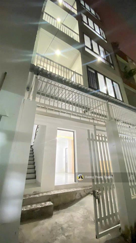 Bán toà căn hộ 5 tầng sẵn dòng tiền 17tr/tháng cạnh đường tố hữu, vị trí đẹp, sầm uất, giá rẻ 4,7tỷ