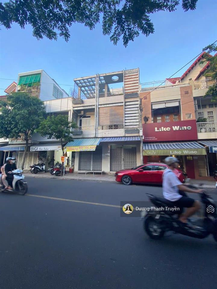 Bán nhà 3 tầng gần biển mặt tiền trần nhật duật khu bàn cờ tt nha trang, ngang 7,5m hiếm, giá 23 tỷ