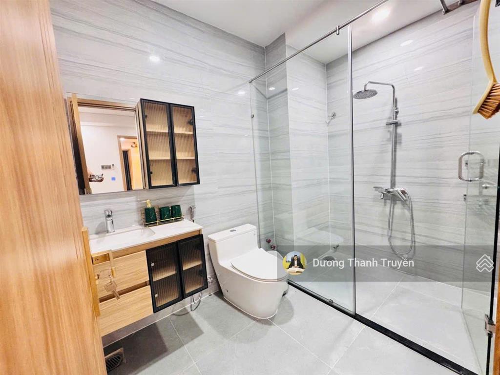 Bán nhà 6 tầng mặt tiền phạm ngọc thạch gần biển nha trang có thang máy phù hợp kinh doanh giá 20tỷ