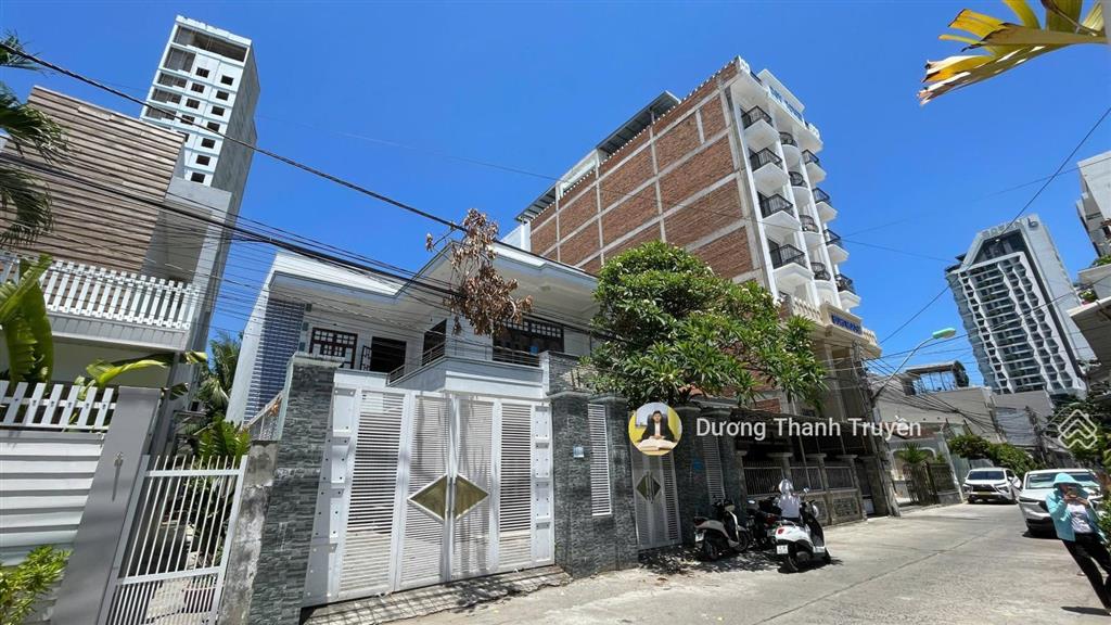 Bán nhà 2 tầng mặt tiền dương hiến quyền cách biển vài bước chân ngang 10m hiếm cạnh dự án sungroup