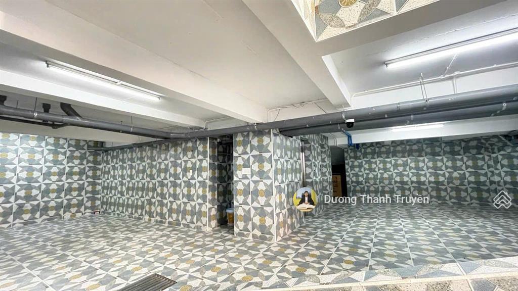 Bán tòa nhà 7 tầng gần biển góc 2 mặt tiền tttp nha trang, vị trí khai thác dòng tiền cực tốt, 60tỷ