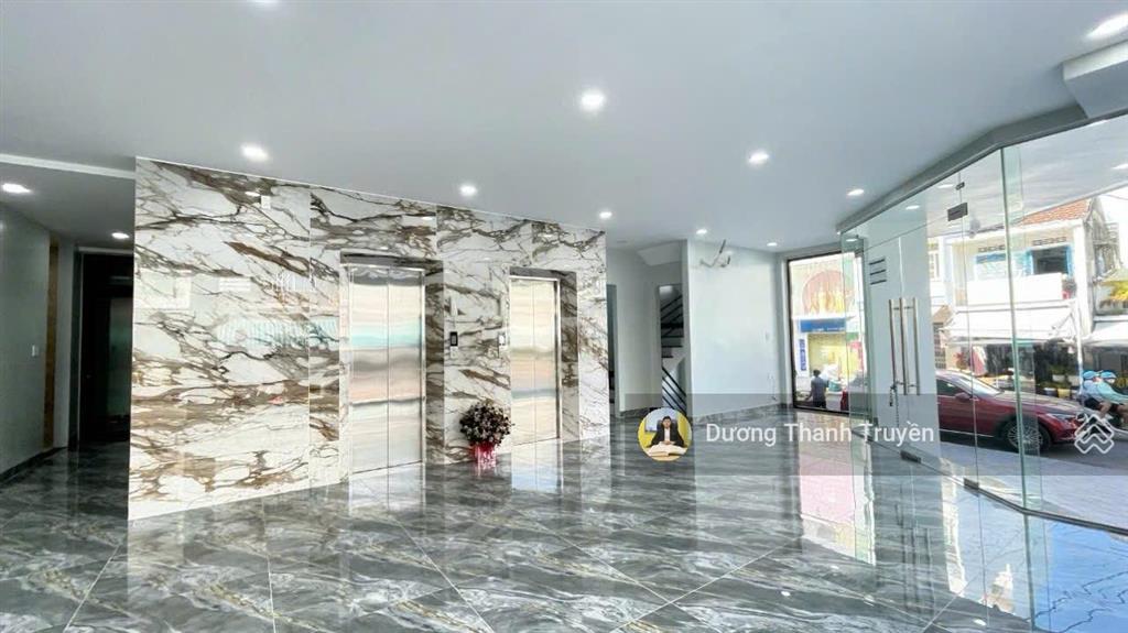 Bán tòa nhà 7 tầng gần biển góc 2 mặt tiền tttp nha trang, vị trí khai thác dòng tiền cực tốt, 60tỷ