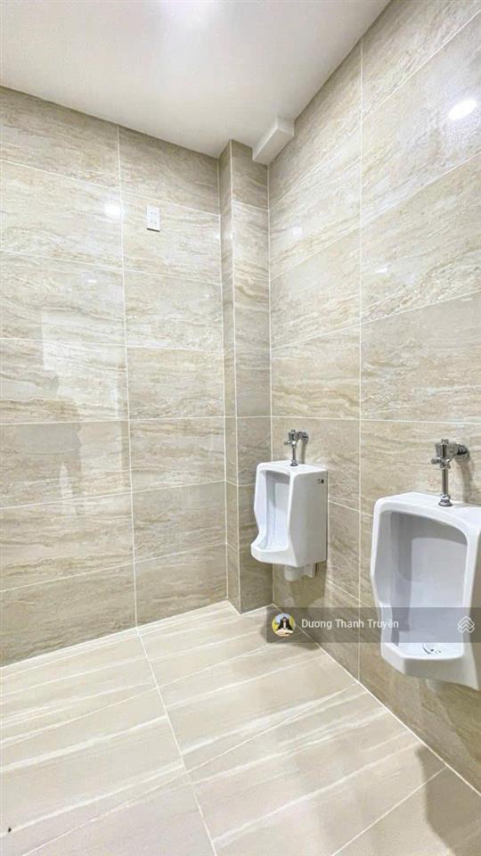 Bán tòa nhà 7 tầng gần biển góc 2 mặt tiền tttp nha trang, vị trí khai thác dòng tiền cực tốt, 60tỷ