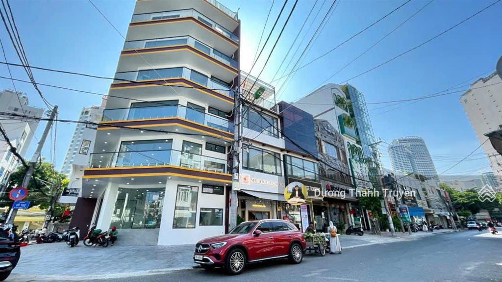 Bán tòa nhà 7 tầng gần biển góc 2 mặt tiền tttp nha trang, vị trí khai thác dòng tiền cực tốt, 60tỷ