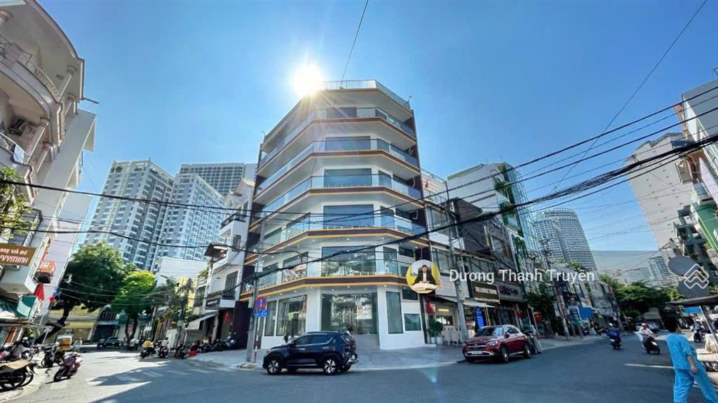 Bán tòa nhà 7 tầng gần biển góc 2 mặt tiền tttp nha trang, vị trí khai thác dòng tiền cực tốt, 60tỷ